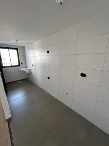Apartamento com 2 Quartos para alugar, 54m² no Zona 08, Maringá