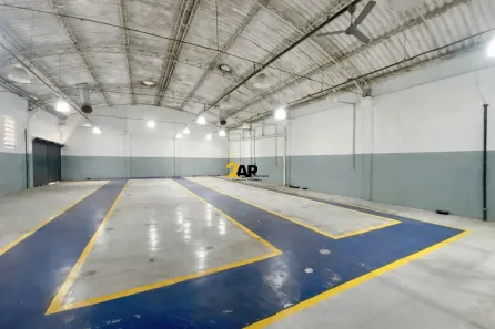 Galpão/Depósito/Armazém para alugar, 700m² no Chácara Santo Antônio (Zona Sul), São Paulo