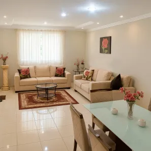 Sobrado com 5 Quartos à venda, 450m² no Presidente Roosevelt, Uberlândia