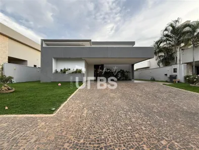 Casa de Condomínio com 4 Quartos à venda, 280m² no Loteamento Caribe, Palmas