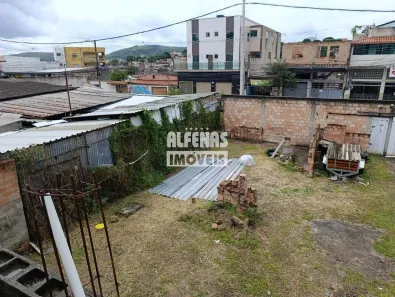 Casa com 2 Quartos à venda, 80m² no Tropical, Contagem