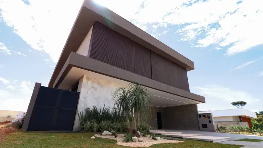 Sobrado com 4 Quartos à venda, 417m² no Jardins Itália, Goiânia