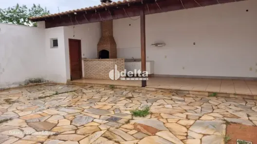 Casa com 3 Quartos à venda, 337m² no Jardim Karaíba, Uberlândia