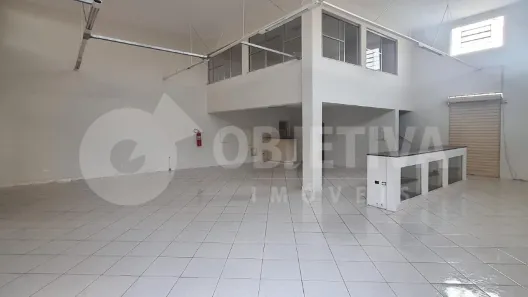 Ponto Comercial para alugar, 190m² no Bom Jesus, Uberlândia