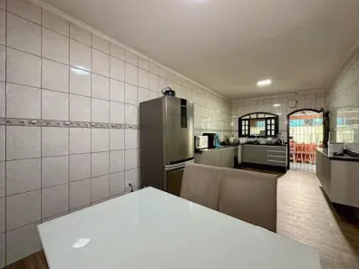 Casa com 3 Quartos à venda, 204m² no Vila Figueira, Suzano
