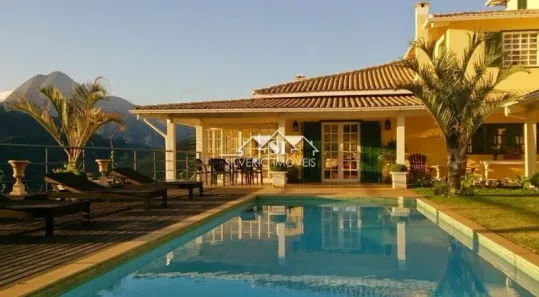 Casa de Condomínio com 6 Quartos à venda, 700m² no Cuiabá, Petrópolis