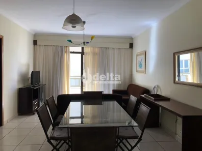 Apartamento com 3 Quartos para alugar, 90m² no Santa Mônica, Uberlândia