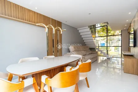 Sobrado com 3 Quartos à venda, 187m² no Pineville, Pinhais