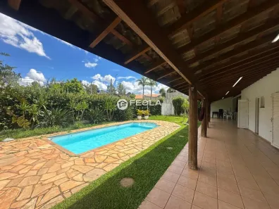 Fazenda/Sítio com 2 Quartos à venda, 1000m² no Balneário Riviera, Americana