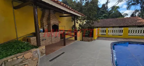 Sobrado com 3 Quartos para alugar, 254m² no Samambaia, Mairiporã