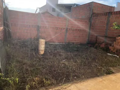 Casa com 2 Quartos à venda, 62m² no Jardim Araucária, São Carlos