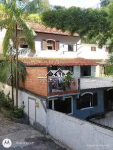 Casa com 7 Quartos à venda, 500m² no Nogueira, Petrópolis