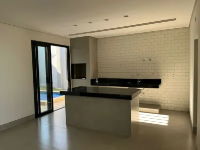 Casa de Condomínio com 3 Quartos à venda, 168m² no Grand Ville, Uberlândia