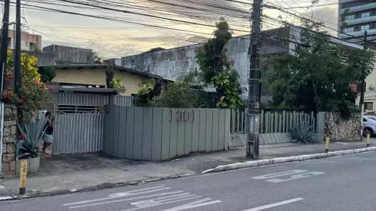 Imóvel Comercial com 3 Quartos para alugar, 836m² no Fátima, Fortaleza