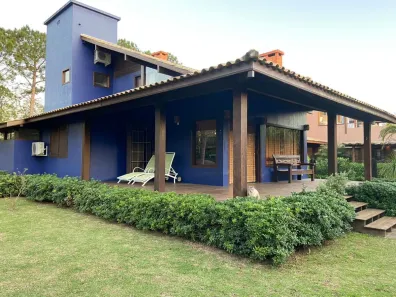 Casa de Condomínio com 3 Quartos à venda, 192m² no , Garopaba