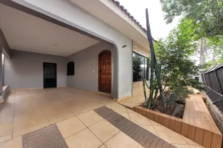 Casa com 5 Quartos à venda, 220m² no Jardim São Silvestre, Maringá