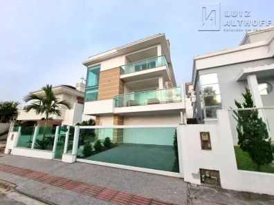 Sobrado com 4 Quartos à venda, 464m² no Pedra Branca, Palhoça