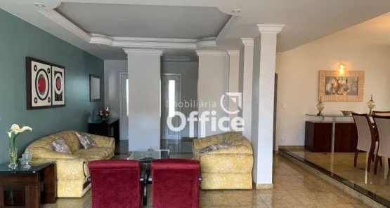 Casa com 3 Quartos à venda, 316m² no Centro, Anápolis