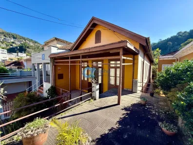 Imóvel Comercial com 6 Quartos para alugar, 220m² no Centro, Petrópolis