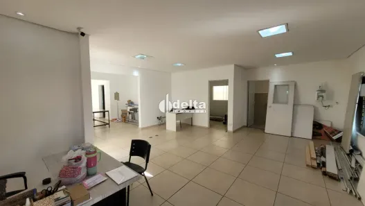 Ponto Comercial com 3 Quartos à venda, 150m² no Centro, Uberlândia