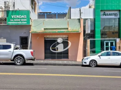 Sala Comercial com 1 Quarto para alugar, 107m² no Santa Mônica, Uberlândia