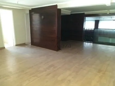 Prédio Comercial para alugar, 107m² no Centro, São José dos Campos