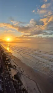 Apartamento com 3 Quartos para alugar, 130m² no Caiçara, Praia Grande