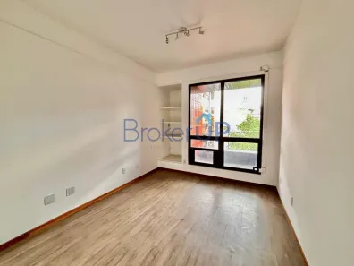 Sala Comercial à venda, 27m² no Auxiliadora, Porto Alegre