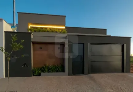 Casa com 3 Quartos à venda, 155m² no Aclimação, Uberlândia