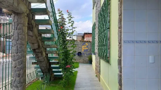 Sobrado com 4 Quartos à venda, 105m² no Nova Era, Juiz de Fora