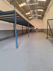 Galpão/Depósito/Armazém para alugar, 550m² no Penha, Rio de Janeiro