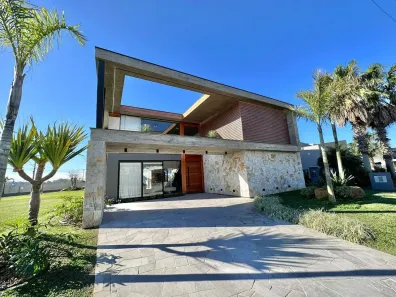 Casa de Condomínio com 5 Quartos à venda, 450m² no XANGRI-LÁ, Xangri-lá