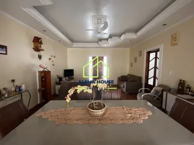 Casa com 3 Quartos à venda, 218m² no Conjunto Habitacional Terra dos Ipês II (Fase II), Pindamonhangaba