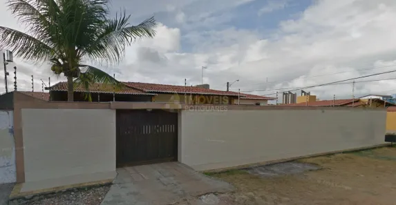 Casa com 4 Quartos à venda, 300m² no Candelária, Natal