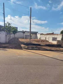 Lote/Terreno à venda, 250m² no Vila Santana, Sumaré