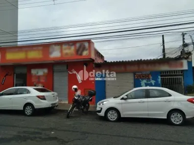Imóvel Comercial com 2 Quartos à venda, 745m² no Cazeca, Uberlândia