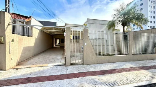 Casa com 3 Quartos para alugar, 170m² no Centro, Balneário Camboriú