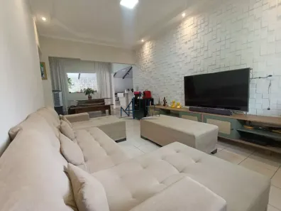 Casa com 3 Quartos à venda, 189m² no Jardim Imperial, Aparecida de Goiânia