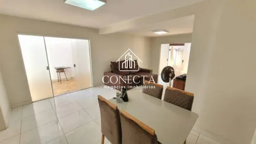 Casa com 2 Quartos à venda, 220m² no Cidade Jardim, Uberlândia
