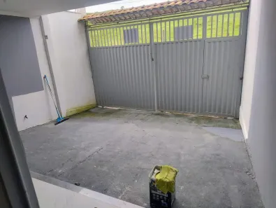 Casa com 2 Quartos à venda, 120m² no Virgem Santa, Macaé