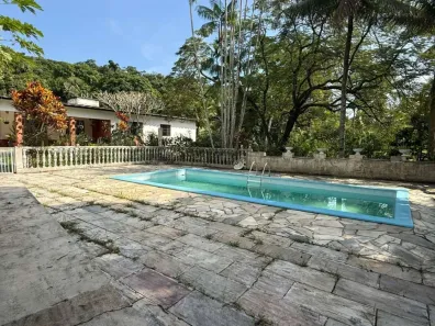 Fazenda/Sítio com 4 Quartos à venda, 10000m² no Centro (Sambaetiba), Itaboraí