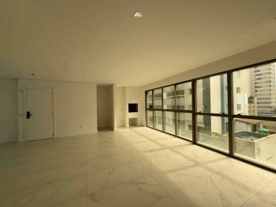 Apartamento com 4 Quartos à venda, 226m² no Pioneiros, Balneário Camboriú