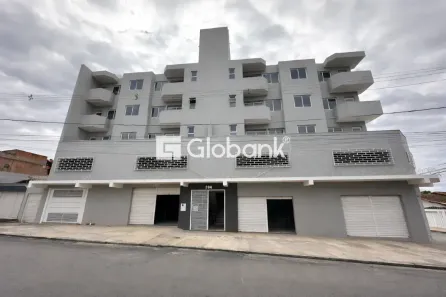 Apartamento com 3 Quartos para alugar, 140m² no Major Prates, Montes Claros