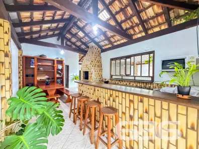 Casa com 3 Quartos à venda, 149m² no Saguaçu, Joinville