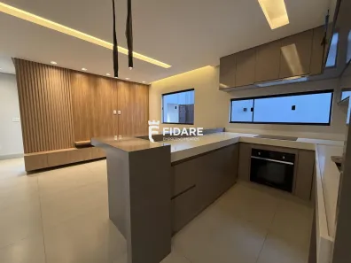 Casa com 3 Quartos para alugar, 220m² no Loteamento Reserva Real, Montes Claros
