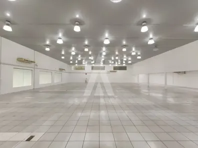 Ponto Comercial para alugar, 739m² no Floresta, Joinville