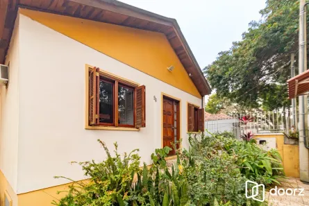 Casa com 4 Quartos à venda, 270m² no Vila Ipiranga, Porto Alegre