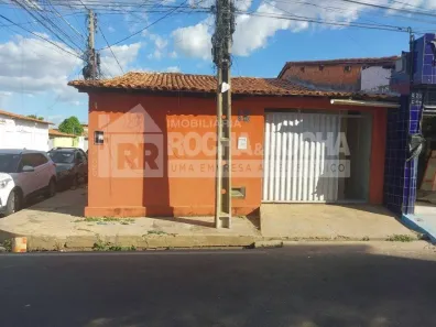 Casa com 3 Quartos para alugar, 158m² no São Joaquim, Teresina