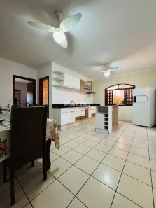 Sobrado com 6 Quartos à venda, 456m² no Catharina Zanaga, Americana