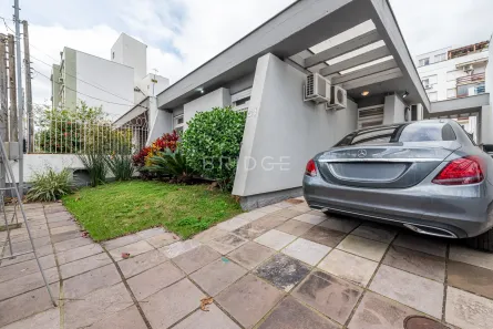 Casa com 3 Quartos à venda, 160m² no Jardim Botânico, Porto Alegre
